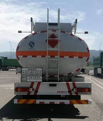 SCZ5320GYY6運(yùn)油車 性能特點(diǎn)與行業(yè)應(yīng)用解析