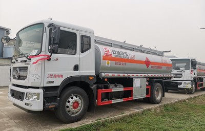 國(guó)六性?xún)r(jià)比之選 東風(fēng)D9運(yùn)油車(chē)解析，10噸級(jí)標(biāo)桿如何實(shí)現(xiàn)12.5噸滿(mǎn)載